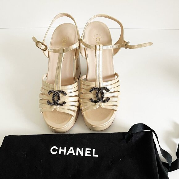 CHANEL - Authentic Interlocking CC Logo T-Strap Wedges - Picture 4 of 6